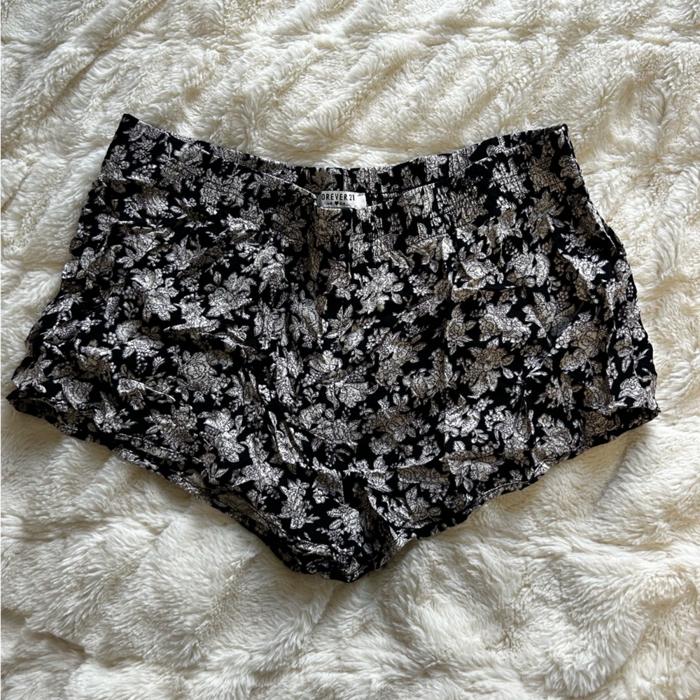 Forever 21 casual comfy short shorts
